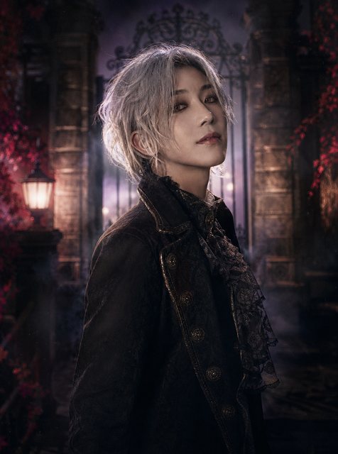 Gothic Noir look · non-binary